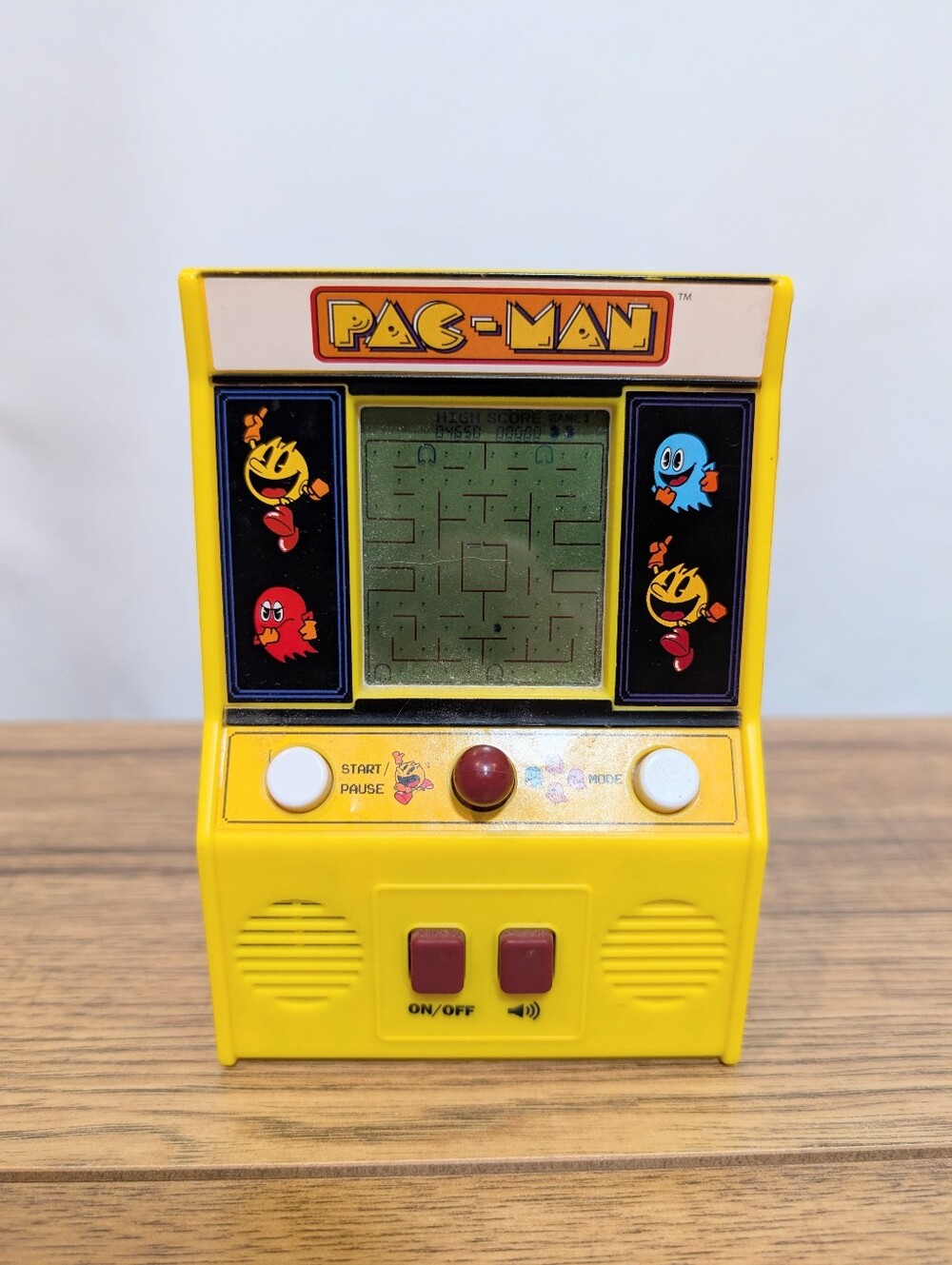 Pac Man Hand Held Mini Arcade Style Game Bandai Namco #09521